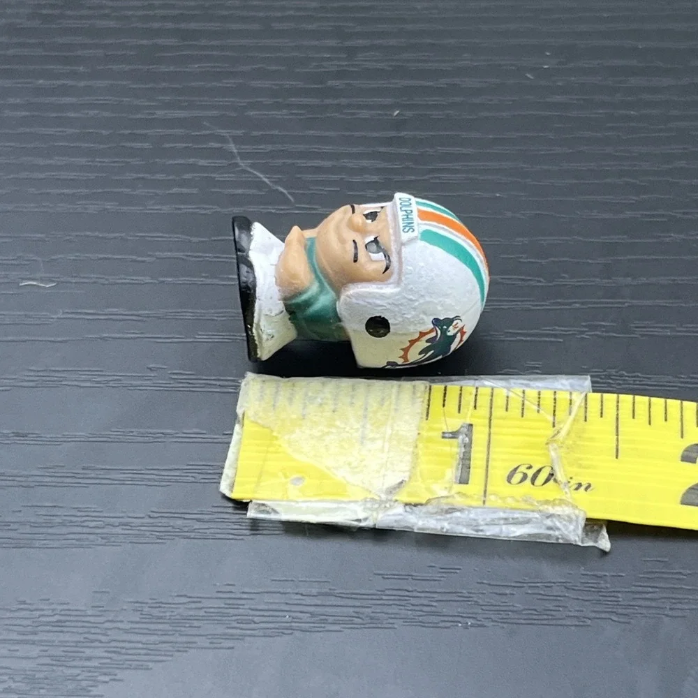 TeenyMates Legends Series Miami Dolphins NFL Mini Figure Party Animal